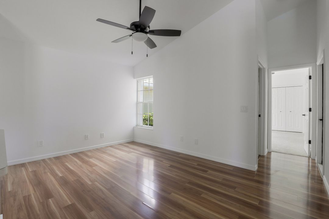 14832 Paradigm Ct, Fort Myers, FL 33919