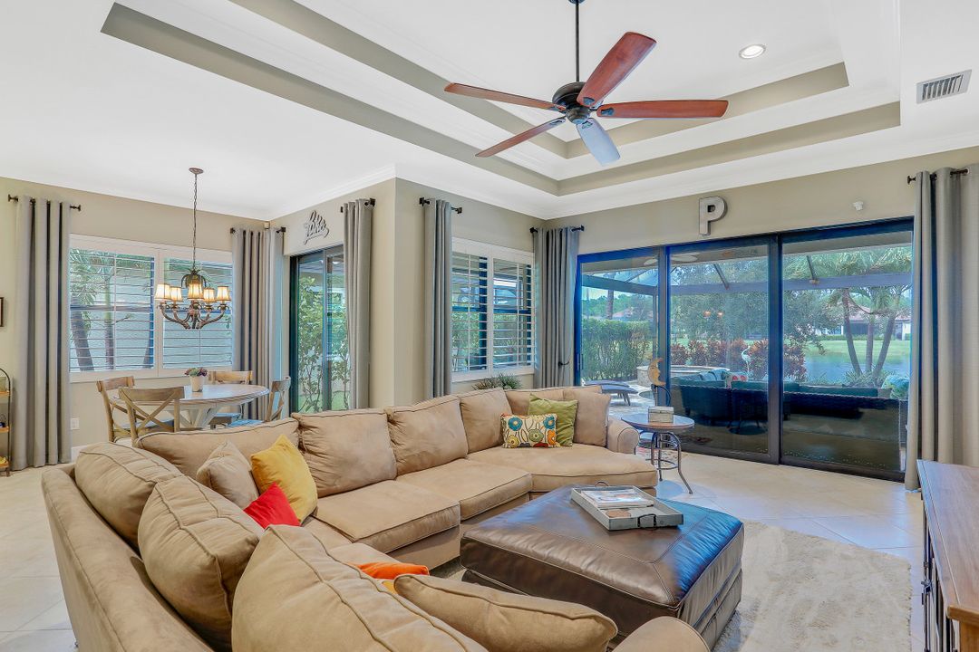 9104 Isla Bella Cir, Bonita Springs, FL 34135