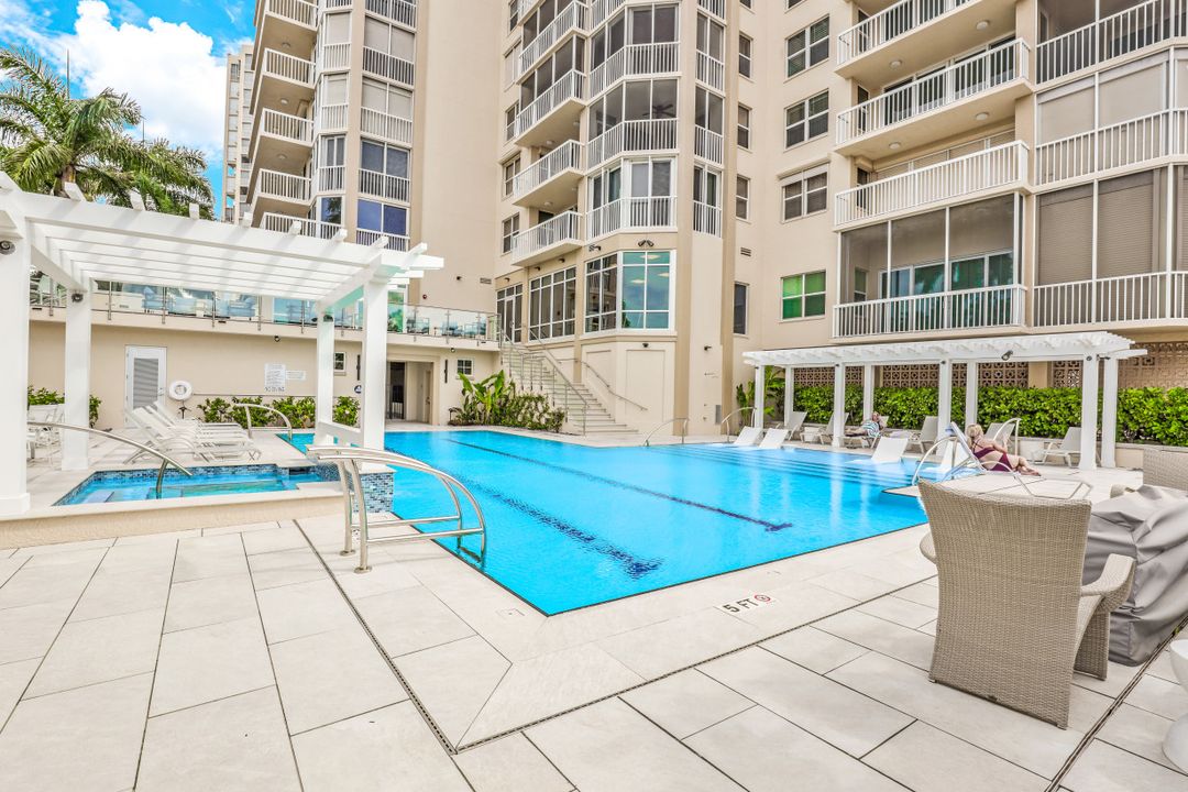 6585 Nicholas Blvd #1505, Naples, FL 34108