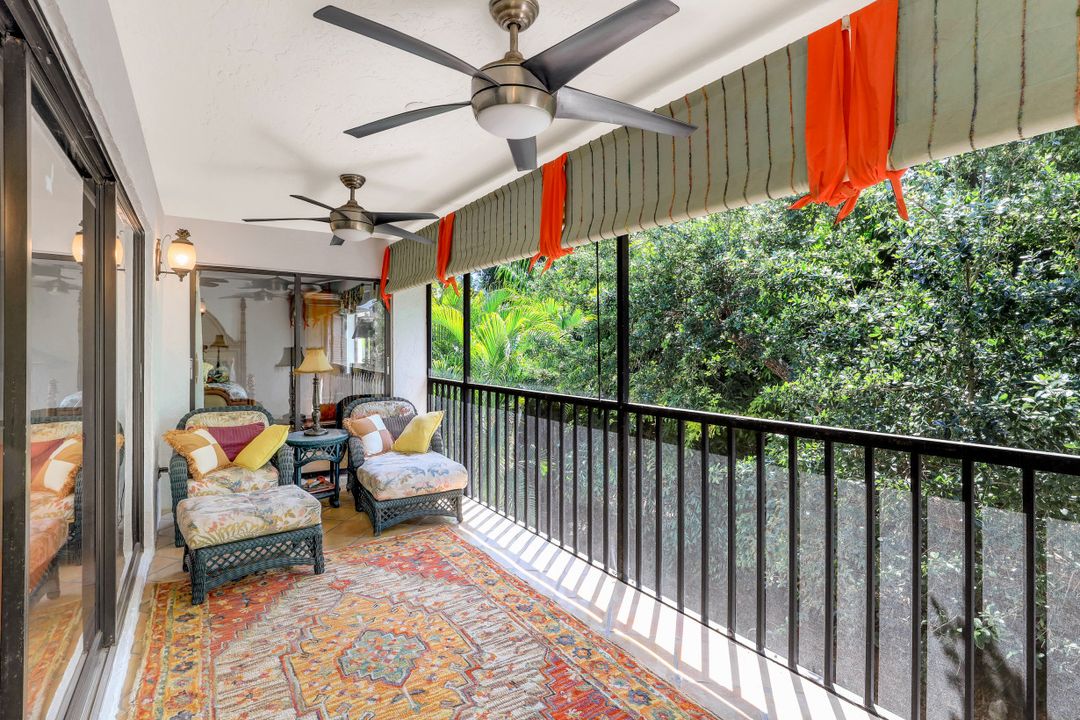 990 8th St S #2 B, Naples, FL 34102