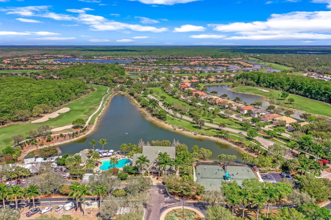 11857 Bramble Ct, Naples, FL 34120