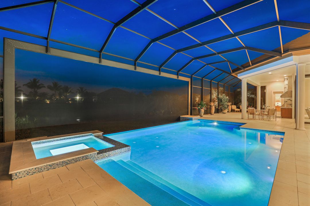 6587 Barbera Ln, Naples, FL 34113