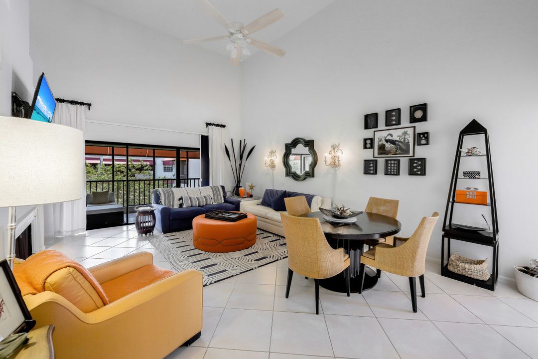 523 Serendipity Dr #523, Naples, FL 34108