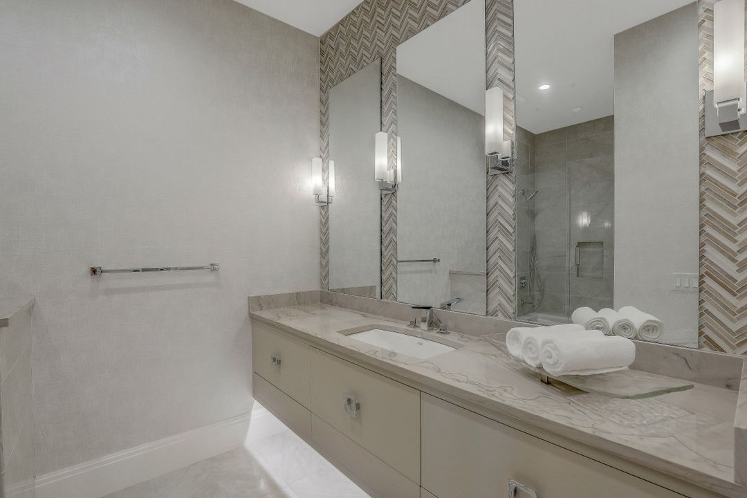 5937 Sunnyslope Dr, Naples, FL 34119