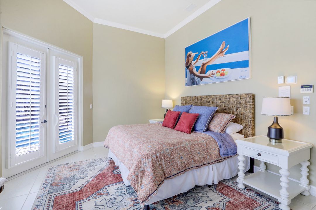 530 Taylor Ct, Marco Island, FL 34145