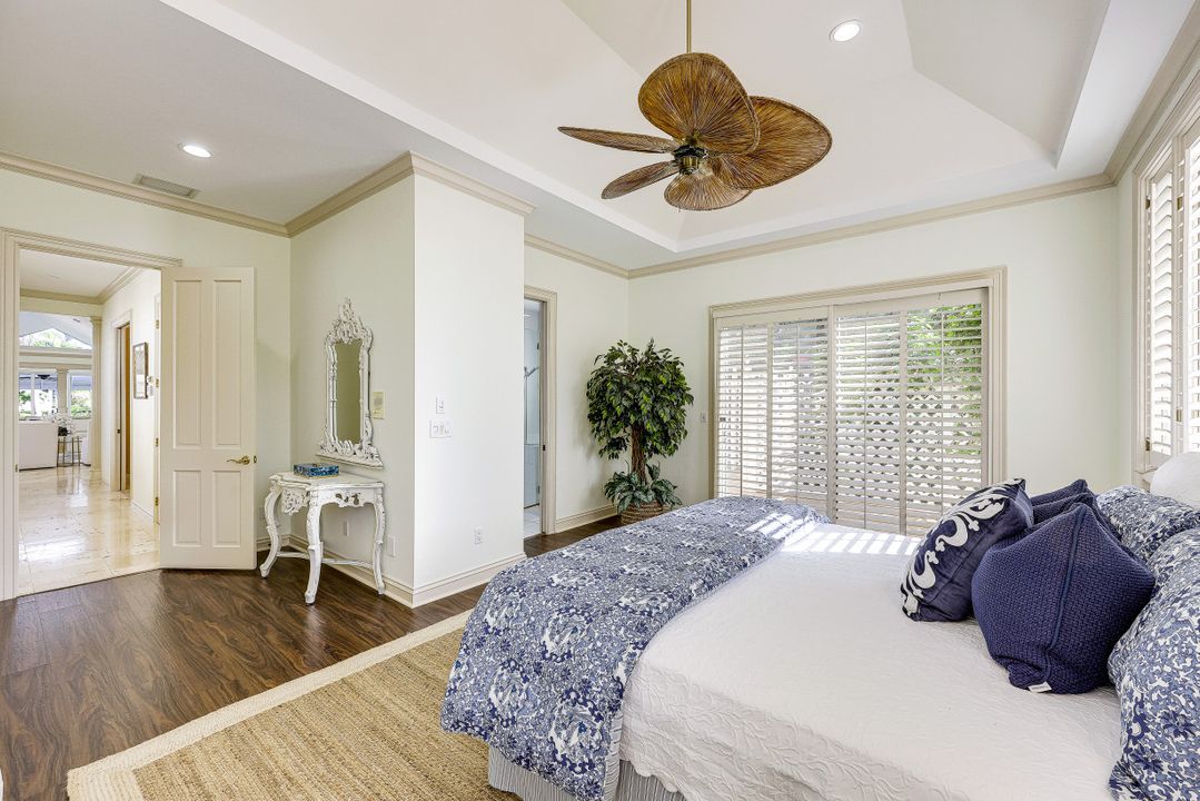 925 Spyglass Ln, Naples, FL 34102