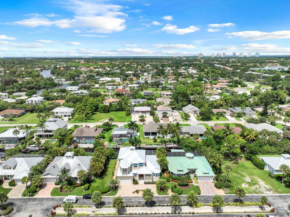 27050 Flamingo Dr, Bonita Springs, FL 34135