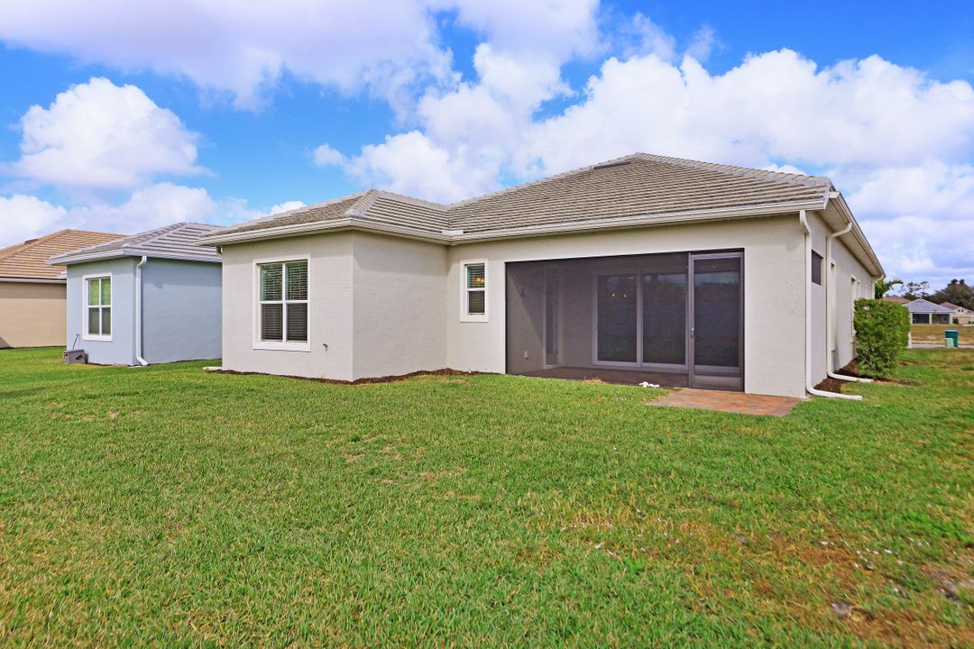 3404 Pilot Cir, Naples, FL 34120