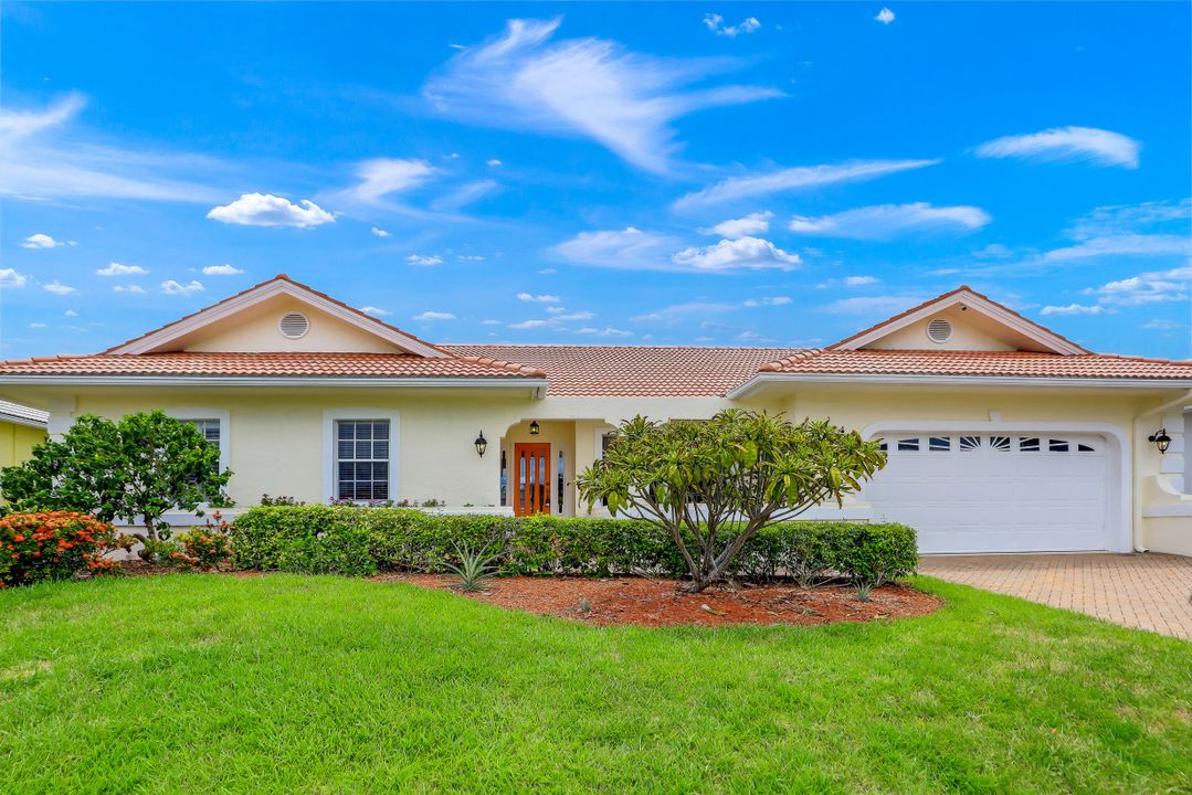 370 Capistrano Ct, Marco Island, FL 34145