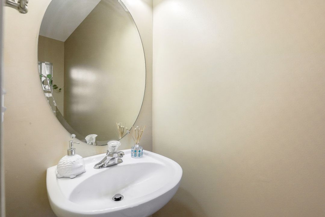 3636 Pine Oak Cir #104, Fort Myers, FL 33916