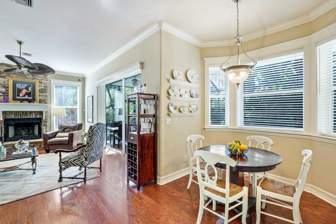 2850 Coach House Way, Naples, FL 34105