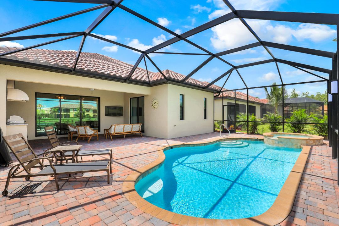 28009 Foxrock Ct, Bonita Springs, FL 34135