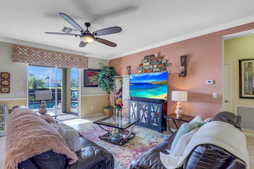 14832 Canton Ct, Naples, FL 34114