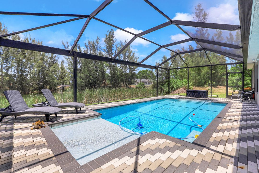 937 SW 28th Terrace, Cape Coral, FL 33914