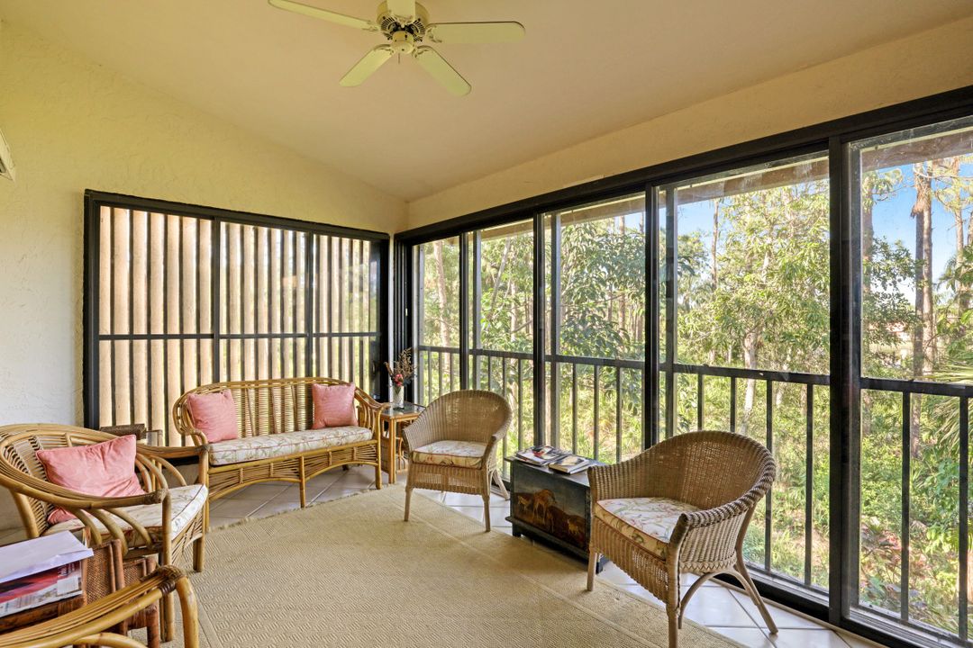 325 Bay Forest Dr #201, Naples, FL 34110