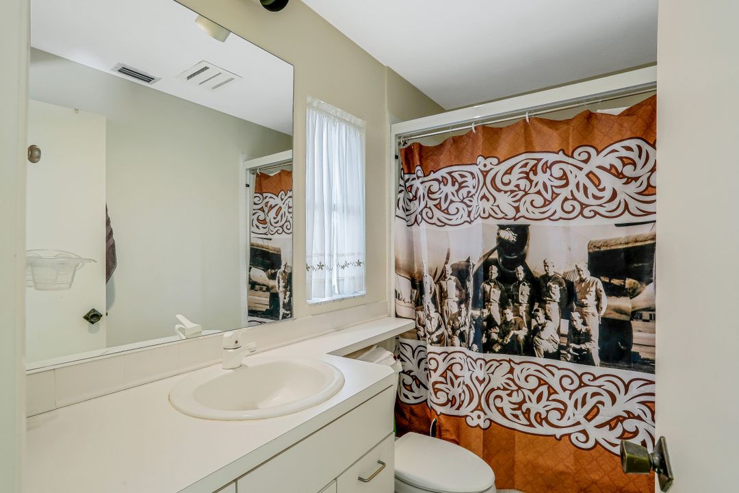 3888 Crayton Rd, Naples, FL 34103