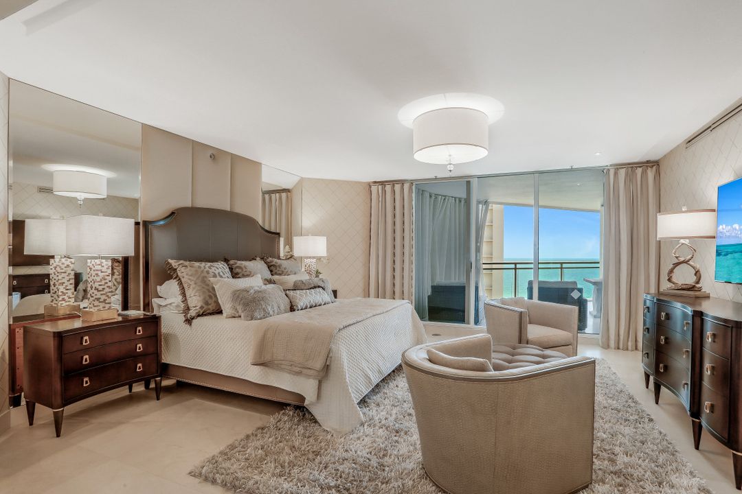 11125 Gulf Shore Dr #701, Naples, FL 34108