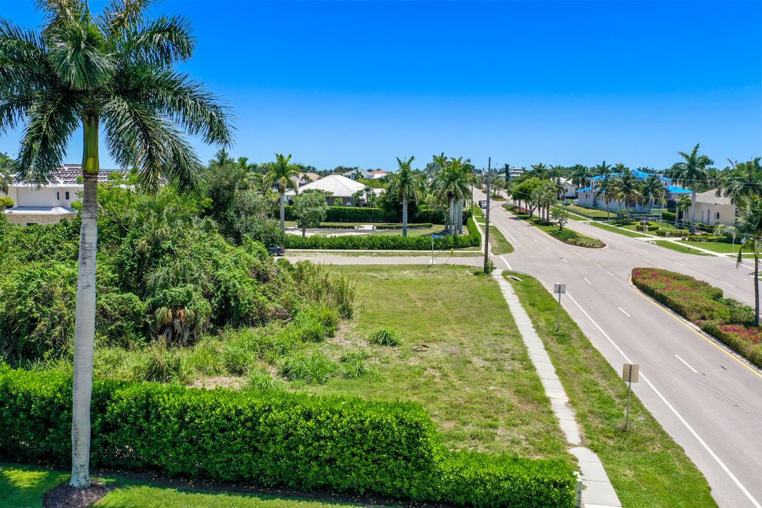 849 S Barfield Dr, Marco Island, FL 34145