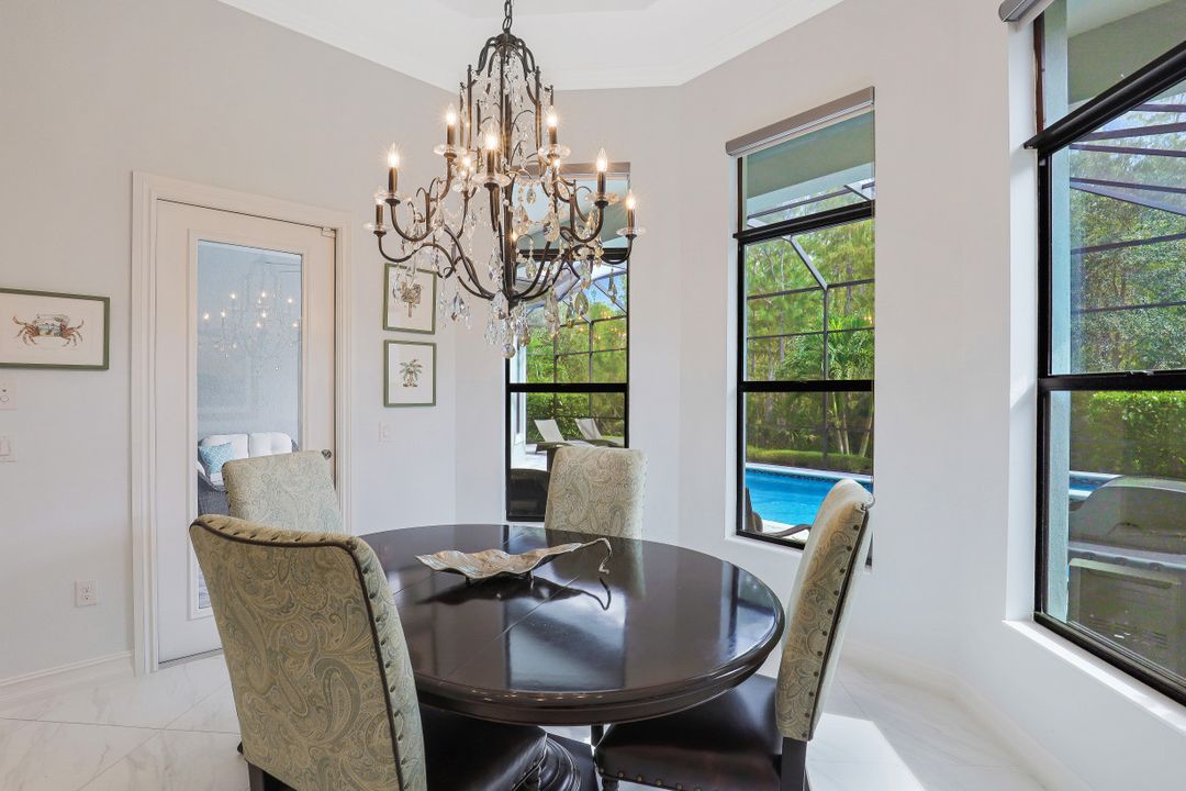 7497 Lantana Cir, Naples, FL 34119