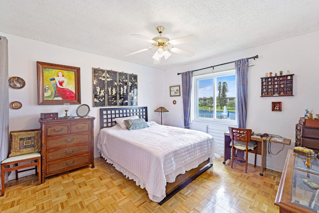 1010 Manatee Rd #B201, Naples, FL 34114