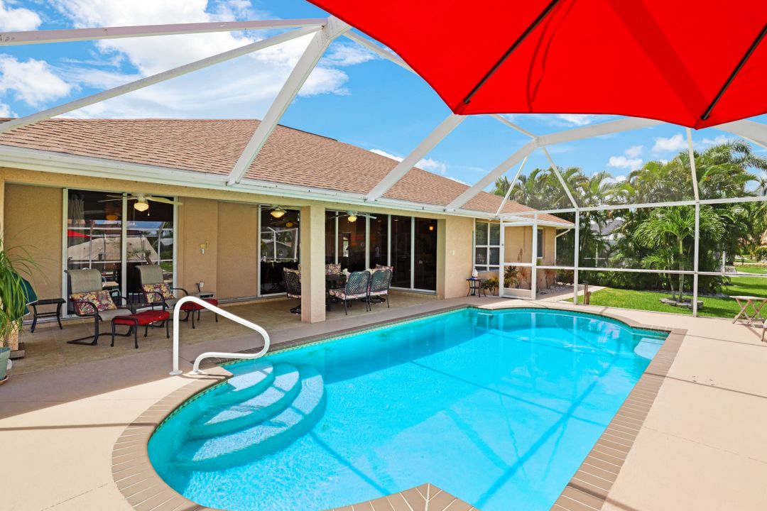 5241 Stratford Ct, Cape Coral, FL 33904