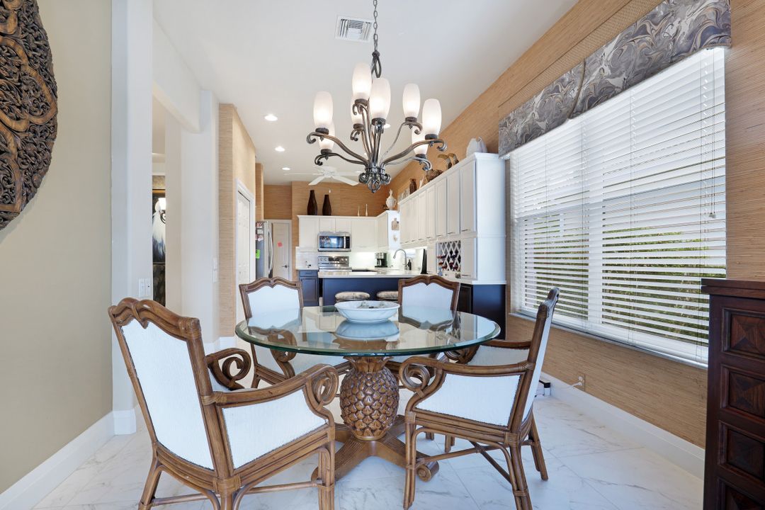 8586 Gleneagle Way, Naples, FL 34120