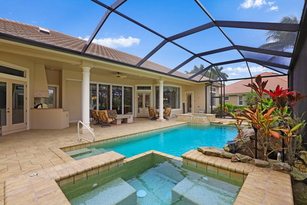 10590 Glen Lakes Dr, Bonita Springs, FL 34135