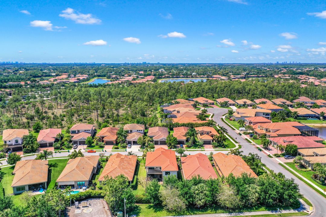 3054 Hudson Terrace, Naples, FL 34119