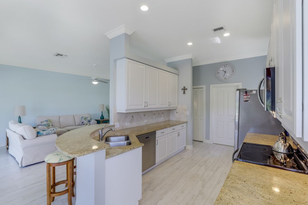 24761 Goldcrest Dr, Bonita Springs, FL 34134