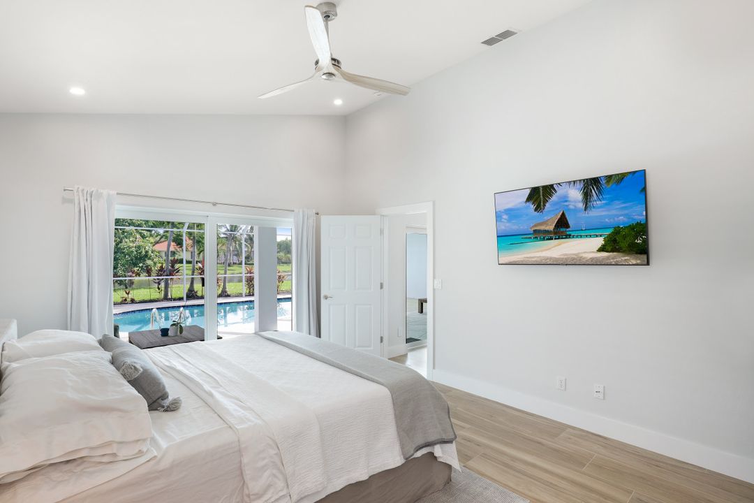 11102 Phoenix Way, Naples, FL 34119