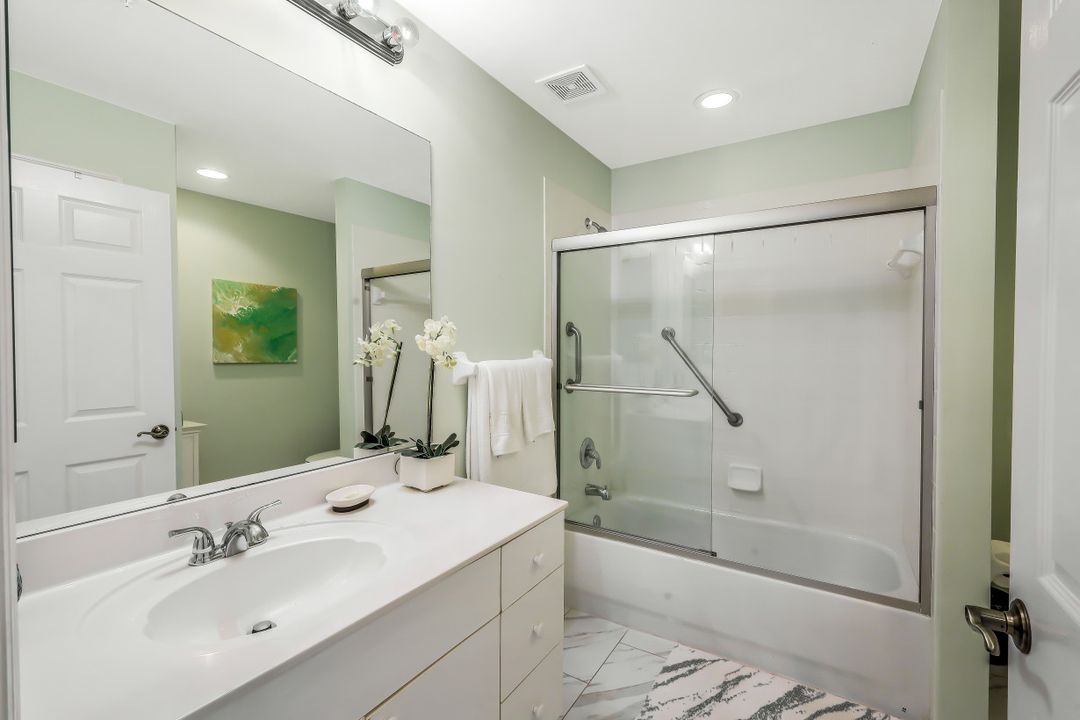 2365 Bayou Ln #3, Naples, FL 34112