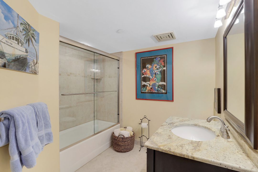 4751 Gulf Shore Blvd N #804, Naples, FL 34103