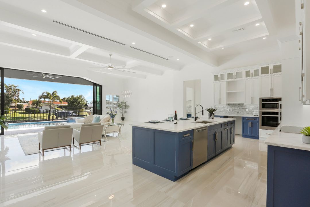 5305 Bayshore Ave, Cape Coral, FL 33904