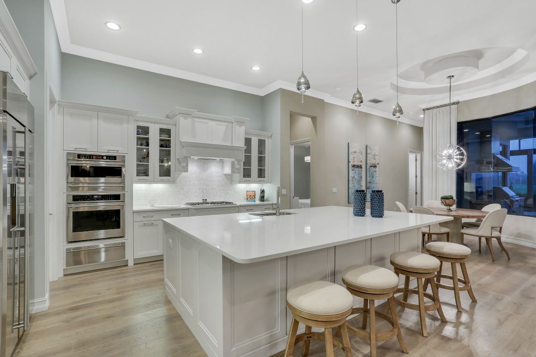 9105 Esplanade Blvd, Naples, FL 34119