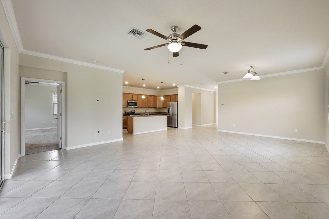 2565 Caslotti Way, Cape Coral, FL 33909