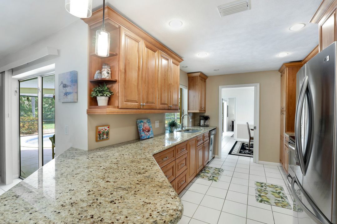 206 SE 45th St, Cape Coral, FL 33904