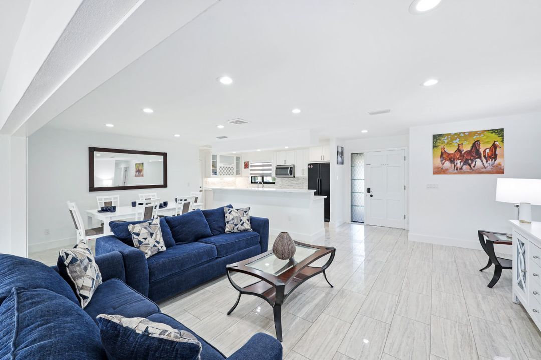 5243 SW 3rd Ave, Cape Coral, FL 33914