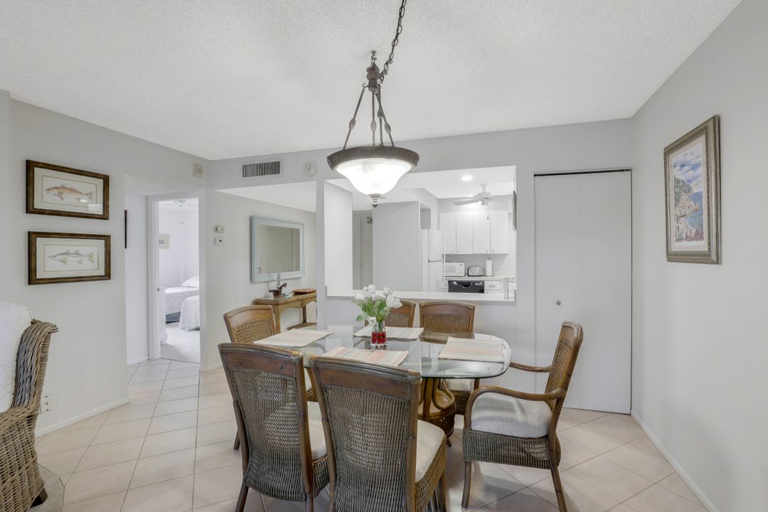 1 Bluebill Ave #306, Naples, FL 34108