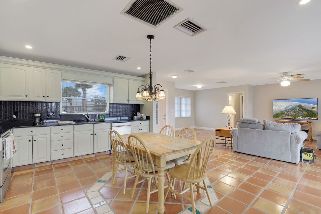 757 Apple Ct, Marco Island, FL 34145