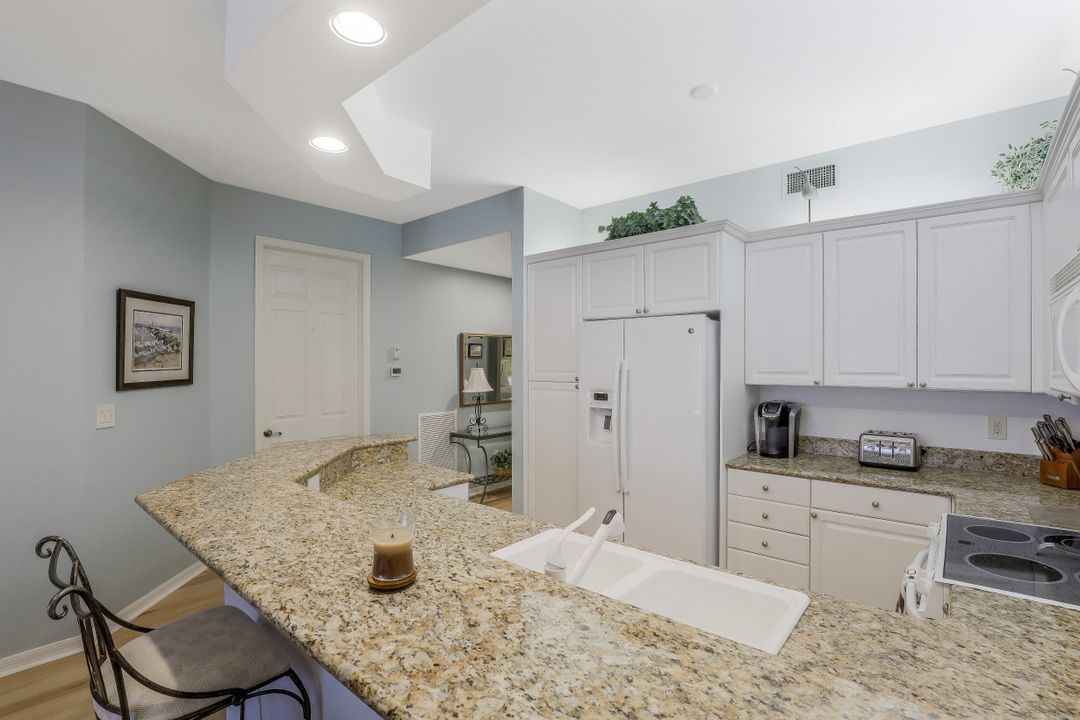 400 Flagship Dr #306, Naples, FL 34108