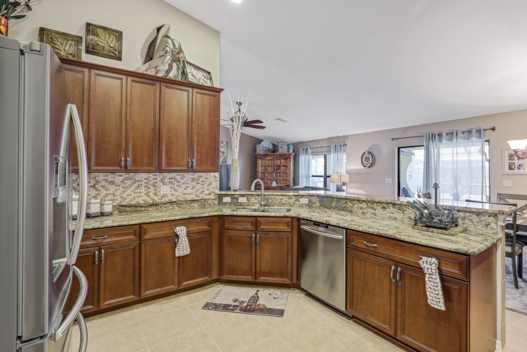 5011 SW 22nd Pl, Cape Coral, FL 33914