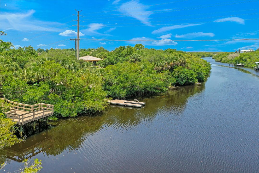 7050 Bay Woods Lake Ct #201, Fort Myers, FL 33908