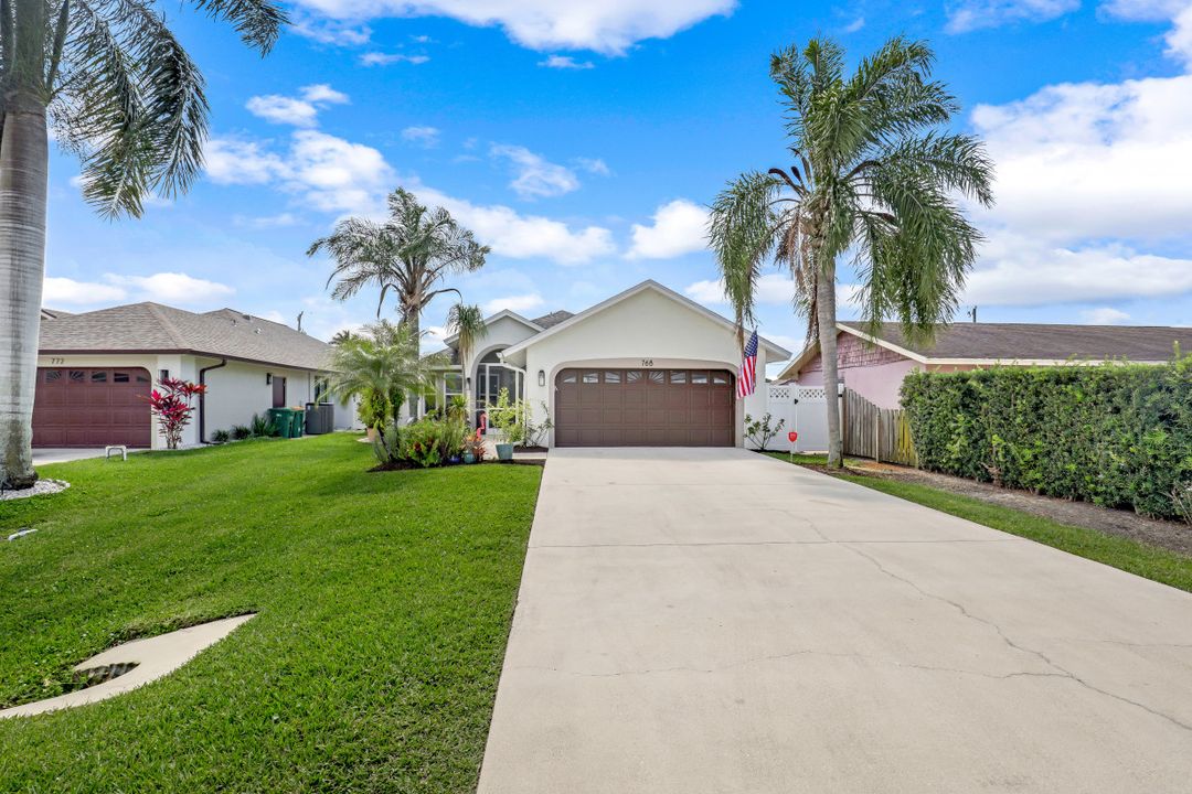 768 101st Ave N, Naples, FL 34108