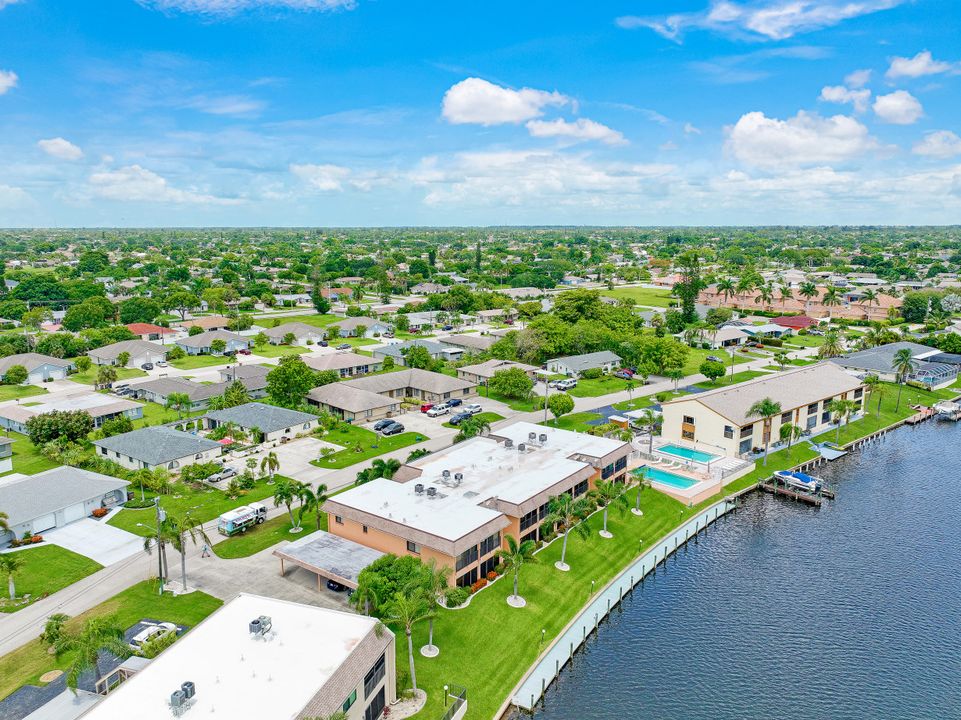 3703 SE 10th Ave, Cape Coral, FL 33904