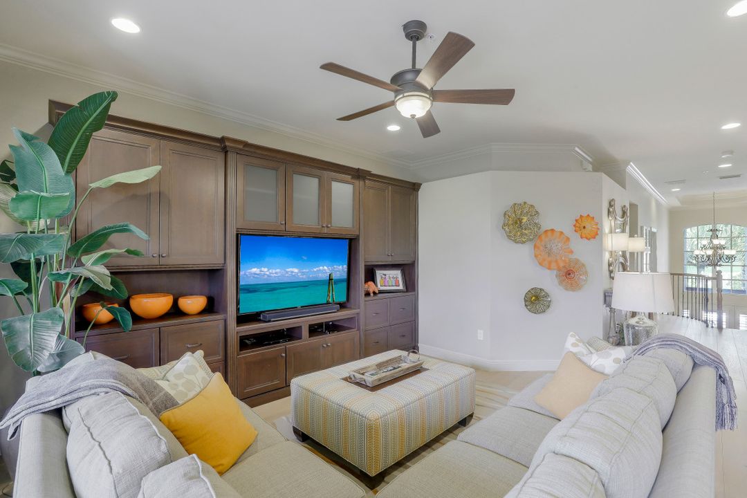 9201 Quartz Ln Apt 201 #201, Naples, FL 34120