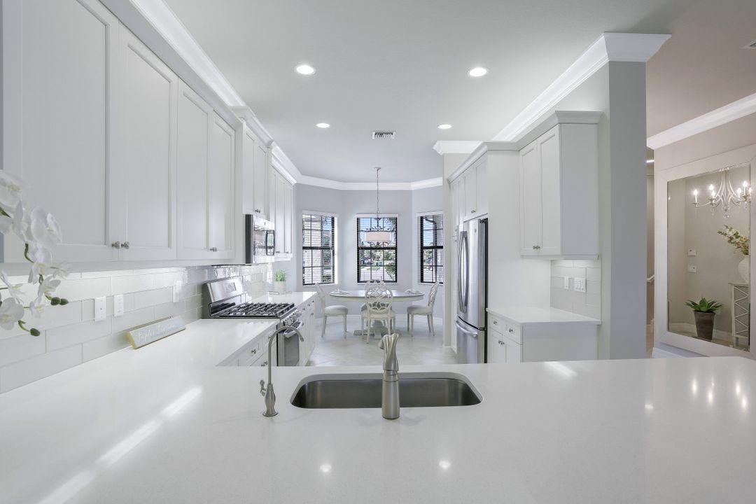 4228 Amelia Wy, Naples, FL 34119