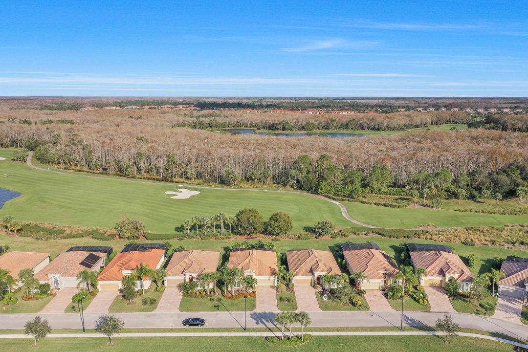 9090 Limestone Ln, Naples, FL 34120