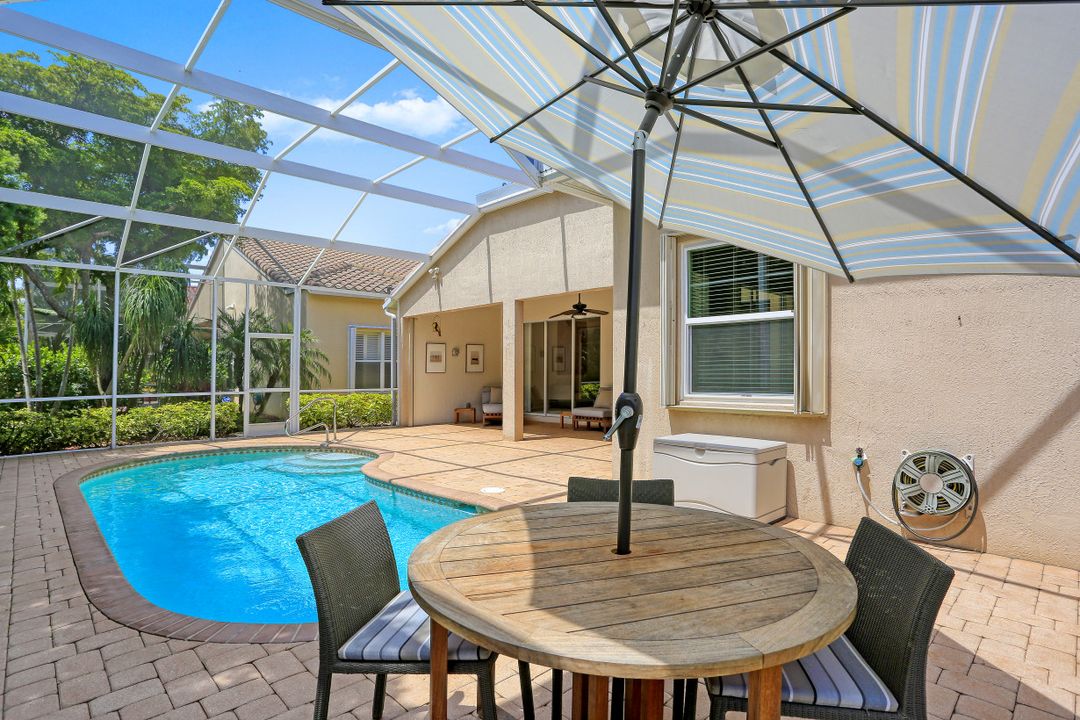 20490 Foxworth Cir, Estero, FL 33928