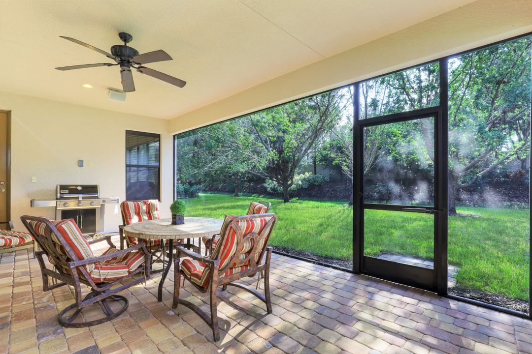 9880 Alhambra Ln, Bonita Springs, FL 34135