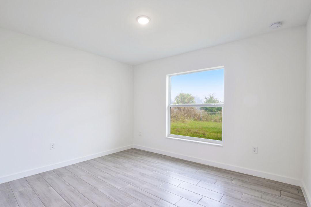 2506 50th St SW, Lehigh Acres, FL 33976